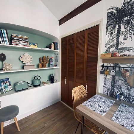 Jolie Studio Climatise Avec Parking Et Proche De La Mer Carqueiranne Eksteriør billede