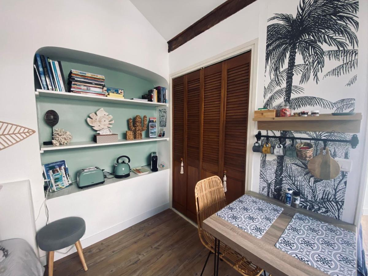 Jolie Studio Climatise Avec Parking Et Proche De La Mer Carqueiranne Eksteriør billede